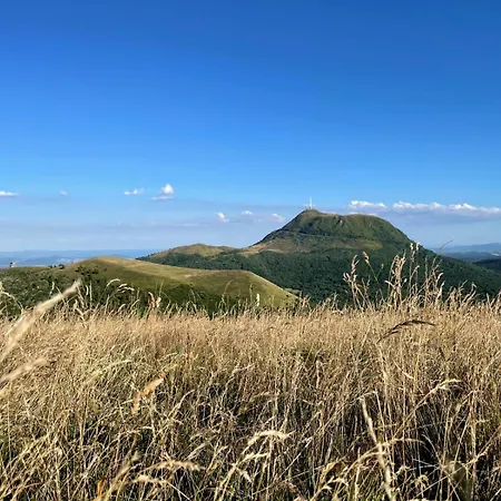 La Stuga, Cocooning Au Coeur Des Volcans Ludesse