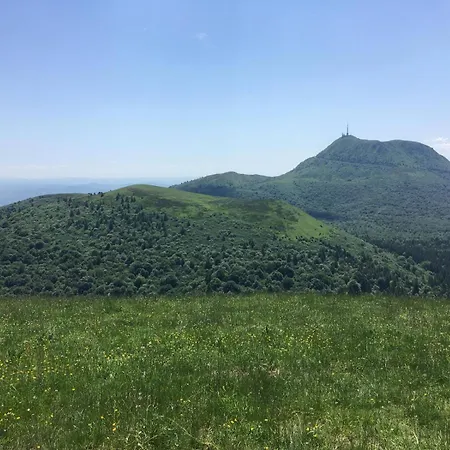 La Stuga, Cocooning Au Coeur Des Volcans Ludesse